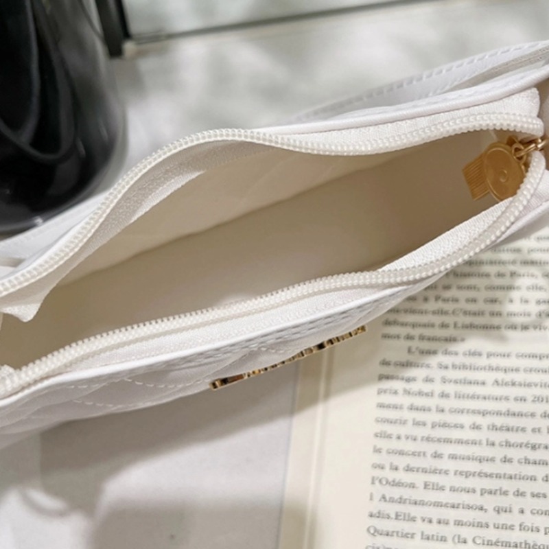 Bolsa de axila bordada nova bolsa de raízes bolsa de ombro versátil da moda feminina