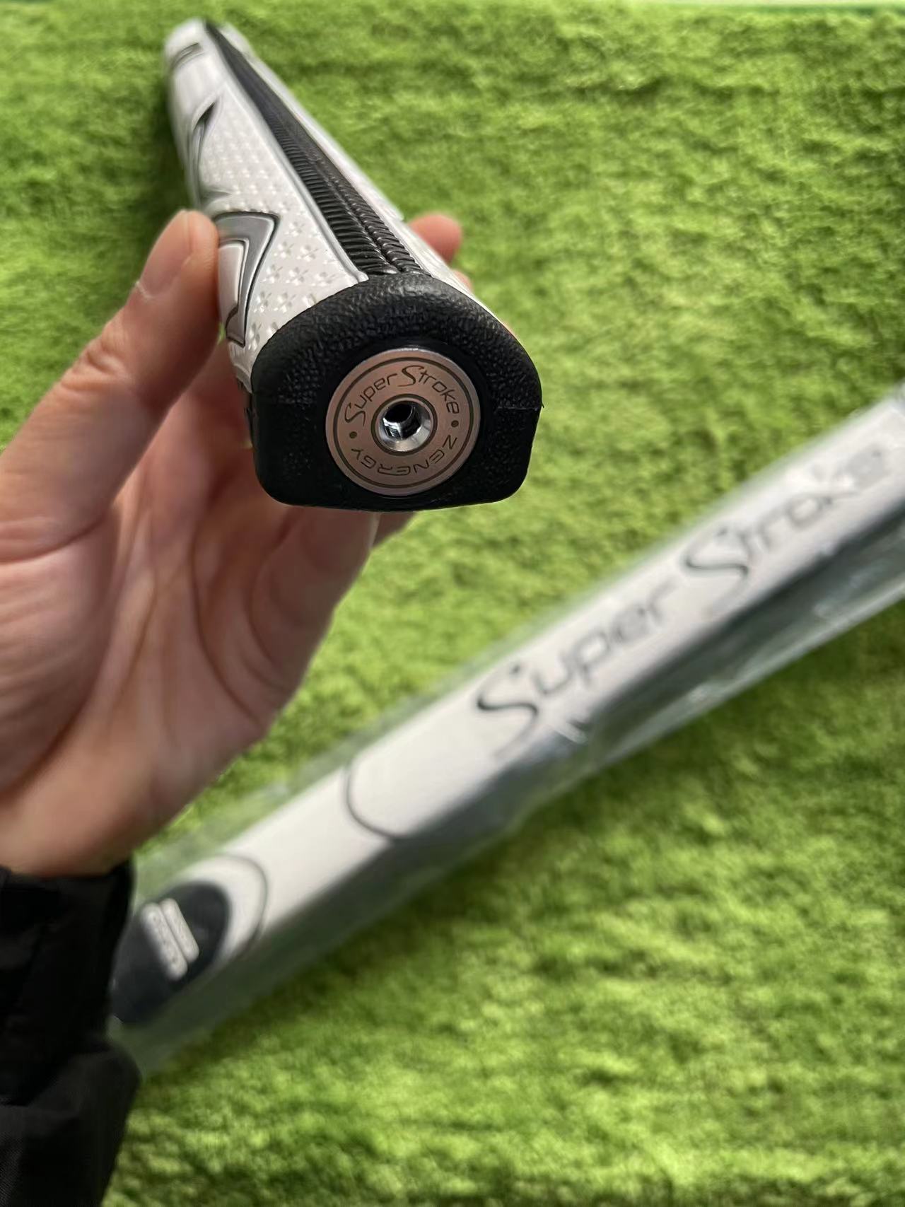 1 個新パターグリップ 2.0 ゴルフグリップスーパーゴルフパター Zenergy-XL Flatso 良質