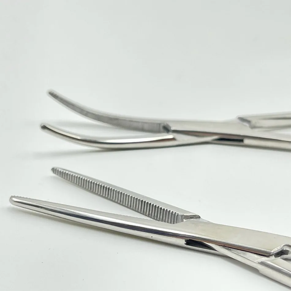 Pinzas hemostáticas de acero inoxidable Pinzas vasculares Clips quirúrgicos Codo recto Pinzas para mosquitos grandes y pequeñas Modelos completos