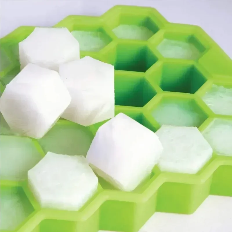 Stampo per cubetti di ghiaccio Stampo per cubetti di ghiaccio in silicone riutilizzabile Macchina per gelato senza BPA con coperchi Stampo per ghiaccioli fai da te Vassoi per cubetti di ghiaccio