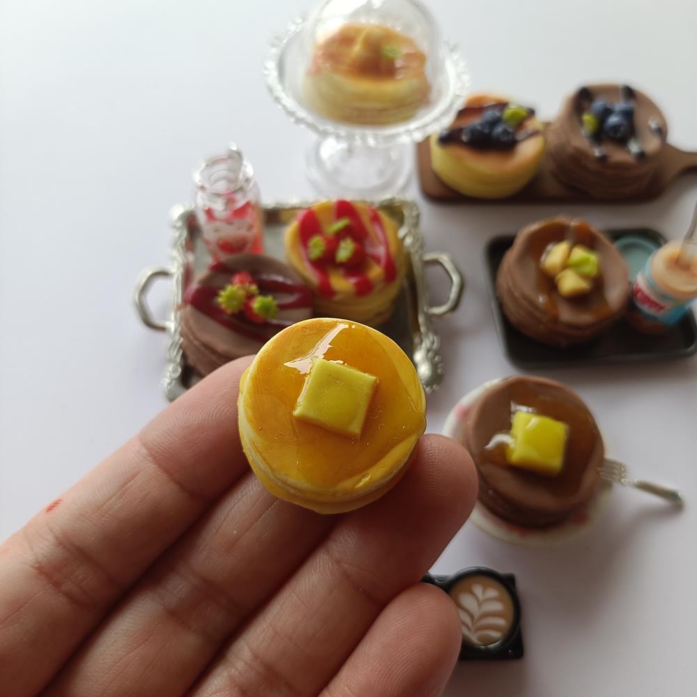 Miniatur-Puppenhaus Köstliche Pfannkuchen mit Aromen von Blaubeeren, Mango, Käse, Erdbeeren für Blyth Barbies ob11 Geburtstagsgeschenk