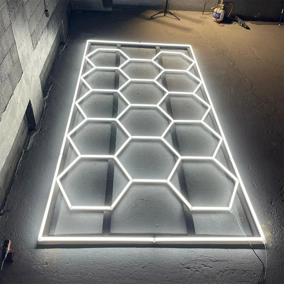 Impuesto excluido, agregue en el pago si aplicable; 1% de descuento adicional con monedas Luces de garaje Lámpara hexagonal 110-240 V Tubo LED Barra de panal