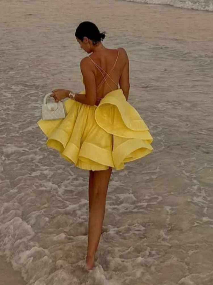섹시한 백 레이스 레이스 업 느슨한 Pleated 밑단 미니 드레스 여성 민소매 높은 허리 a 라인 드레스 2025 New Yellow Vocation Partywear