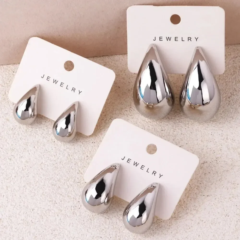 Orecchini a bottone con goccia d'acqua Color oro Design semplice Ins orecchini Post donna 3 dimensioni disponibili colore argento gioielli per ragazze con superficie grande