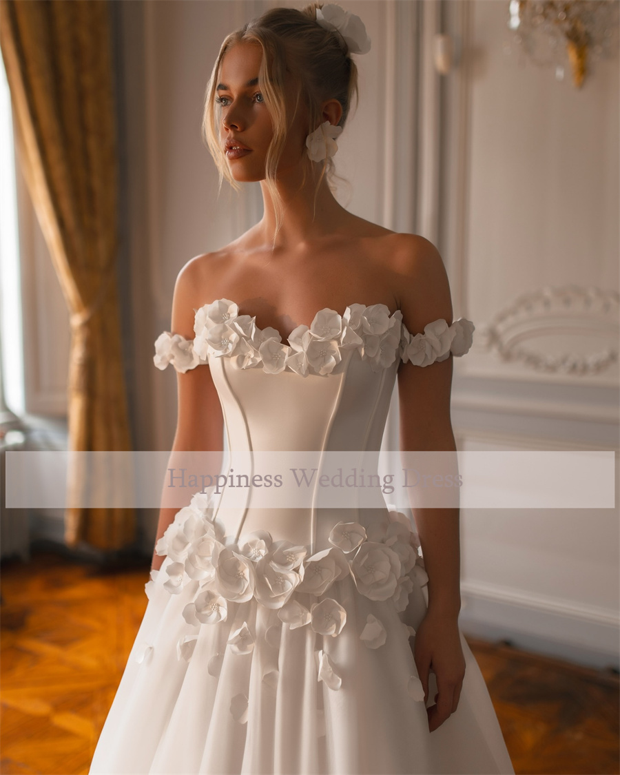 Maßgeschneidertes herzförmiges 3D-Blumen-Hochzeitskleid mit Flügelärmeln, Knöpfen, Farbe, Brautkleid, Robe de Mariée