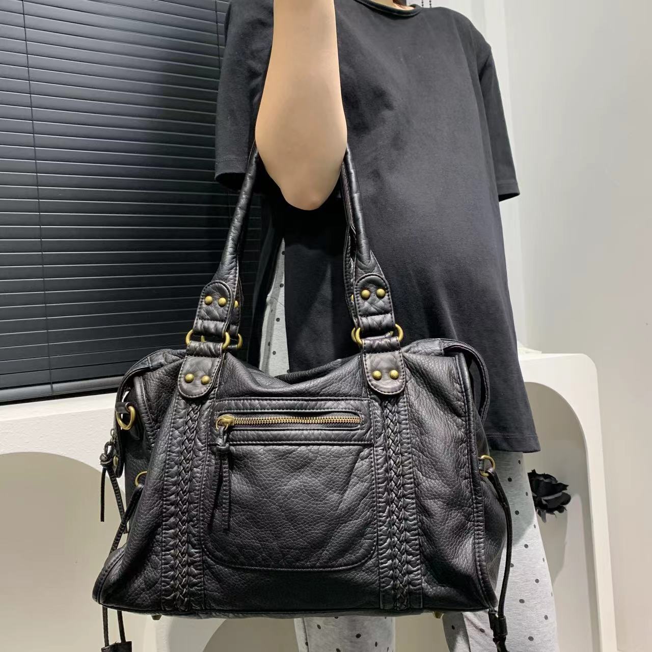 Y2K Spicy Girl Bolsa de um ombro crossbody vintage couro lavado bolsa de motocicleta de couro macio bolsa de grande capacidade