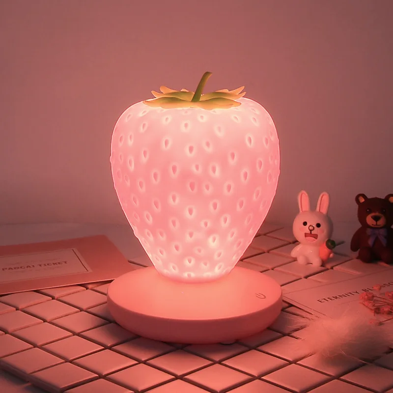 Lámpara LED de ambiente para niños, luz nocturna de fresa, Romote, lámpara de mesita de noche USB, decoración de dormitorio para bebés y niños, regalo