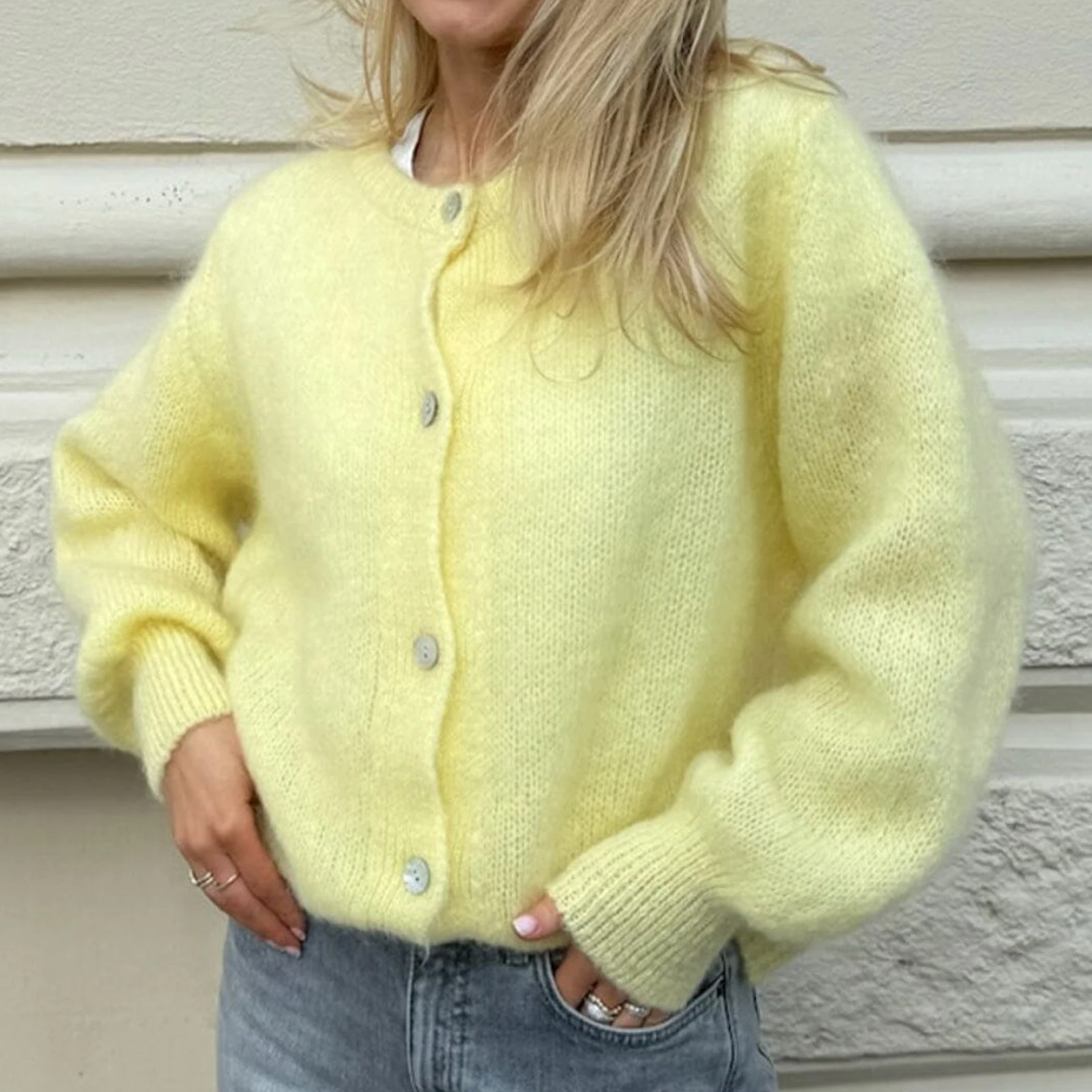 Cárdigans de mujer Otoño Invierno 2024 suéteres de punto con cuello redondo y una hilera de botones prendas de punto de moda cárdigan corto sólido jerséis Tops