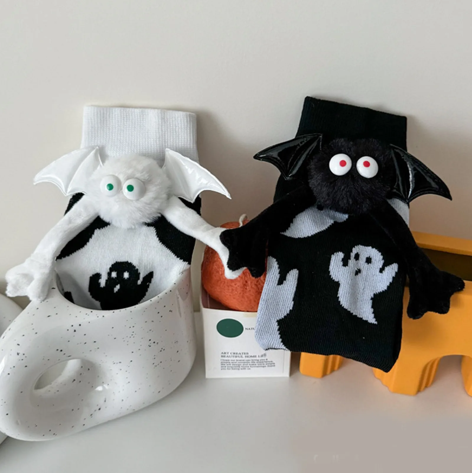 Calcetines de Halloween para mujer, lindos calcetines sin mano magnéticos y calcetines de dibujos animados de tubo medio de fantasma blanco, calcetines divertidos uuсп mgaй аниnikkol