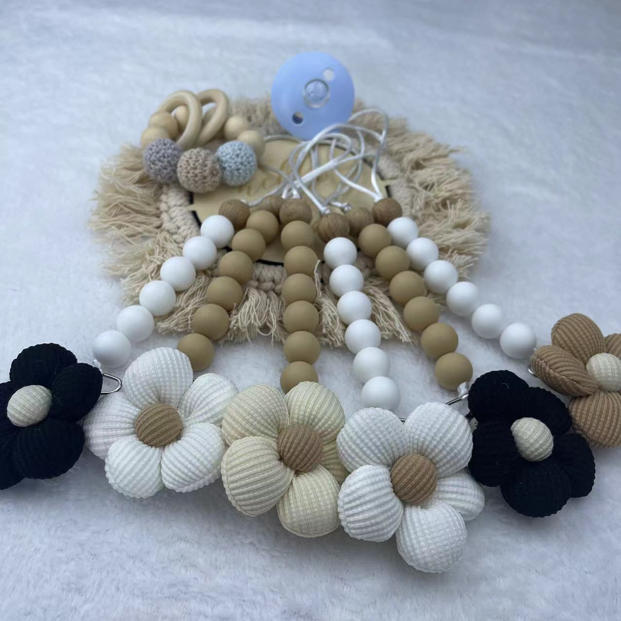 Baby Pacifier Chain Five-petal Flower Pacifier Clips Silicone Bead Newborn Dummy Nipple Holder Clips Infant Pacifier Holder