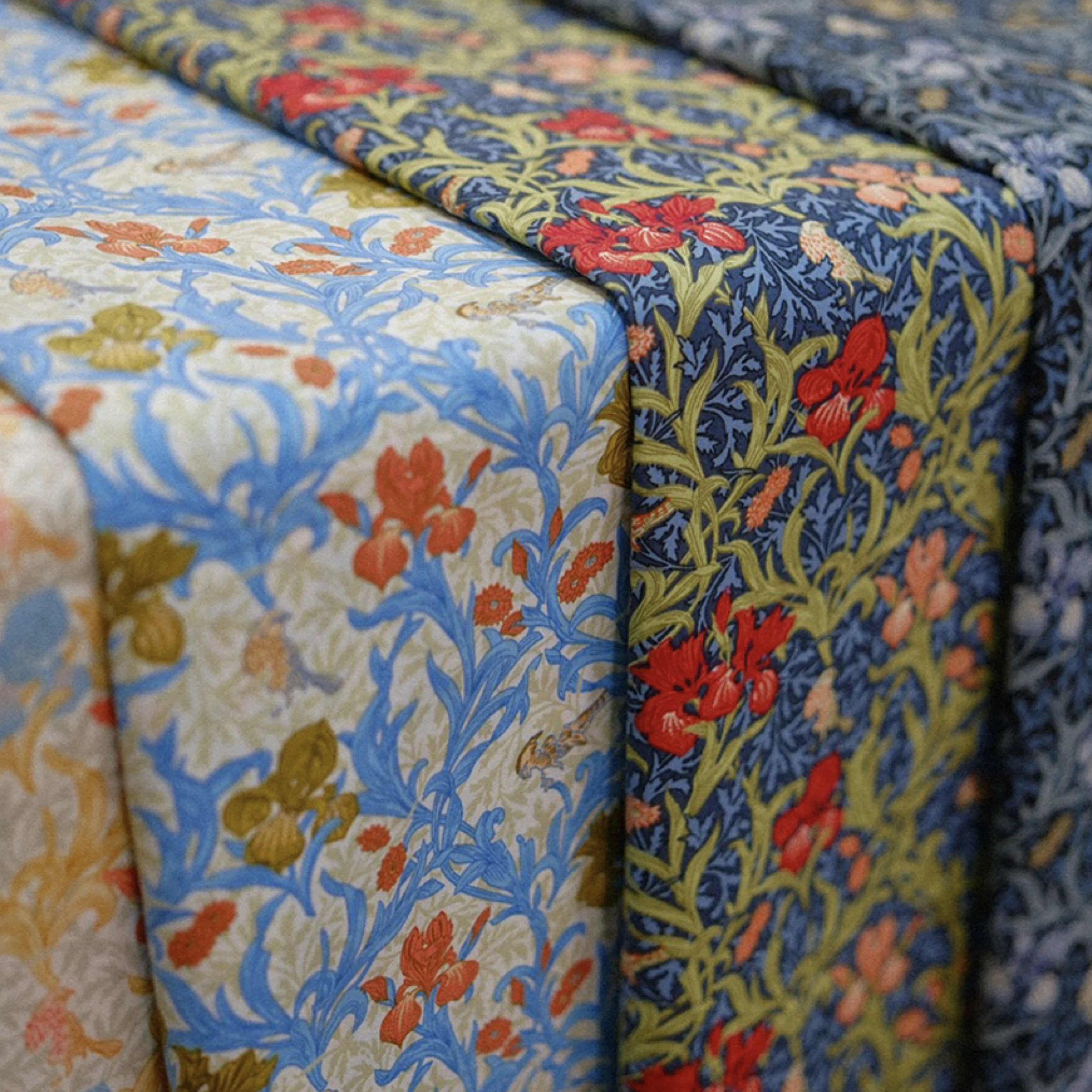 ผ้าฝ้าย 100% 60S Poplin Dark สี William Morris Series รูปแบบผ้าเย็บมือ DIY ตุ๊กตาเสื้อผ้าชุดการออกแบบผ้า