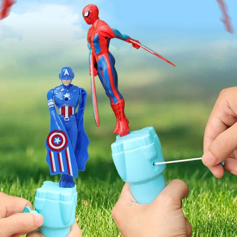 Anime Spiderman Bamboo Dragonfly Flying Toy Iron Man Captain Rotating String Flying Toys Zabawka na zewnątrz dla chłopców Prezent dla dzieci