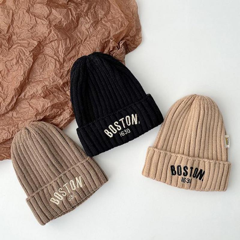 Nuevo gorro de bebé con letras BOSTON, gorro cálido de invierno para bebés, niños y niñas, gorro suave con protección para los oídos, gorro tejido para niños pequeños, gorros