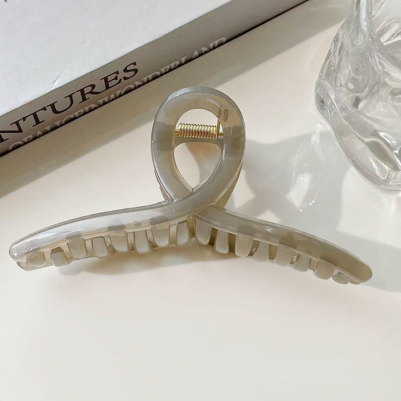 LOVELLO อะคริลิคผม Claw 13 ซม.ขนาดเกาหลีออกแบบสําหรับผู้หญิงผมยาวสามสีผมคลิปอุปกรณ์เสริมคุณภาพสูง