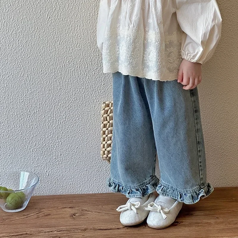 Crianças jeans meninas novo 2024 primavera outono crianças moda casual calças de perna larga rendas princesa doce e adorável