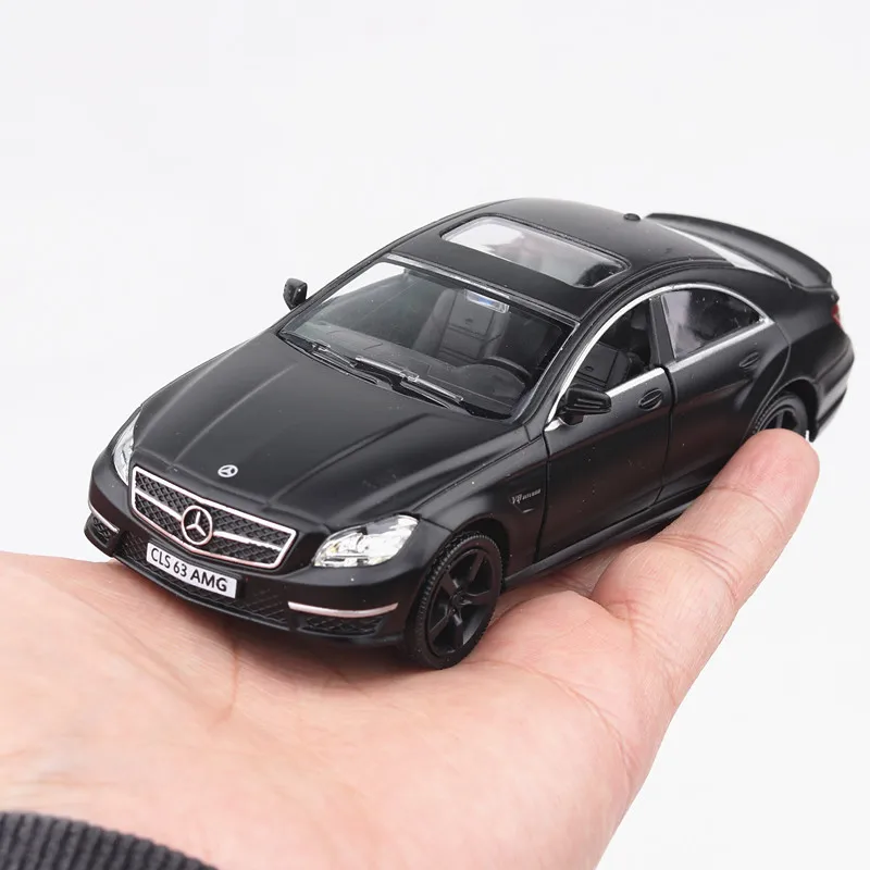 1/36 メルセデスベンツ CLS 合金ダイキャストおもちゃの車モデルプルバック車のおもちゃ男の子キッズギフト Chilren コレクション