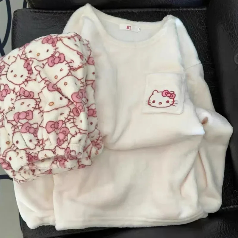 Sanrio dibujos animados japoneses Hello Kitty cosas pijamas franela femenina invierno el nuevo Plus espesar terciopelo dulce mantener caliente pijamas