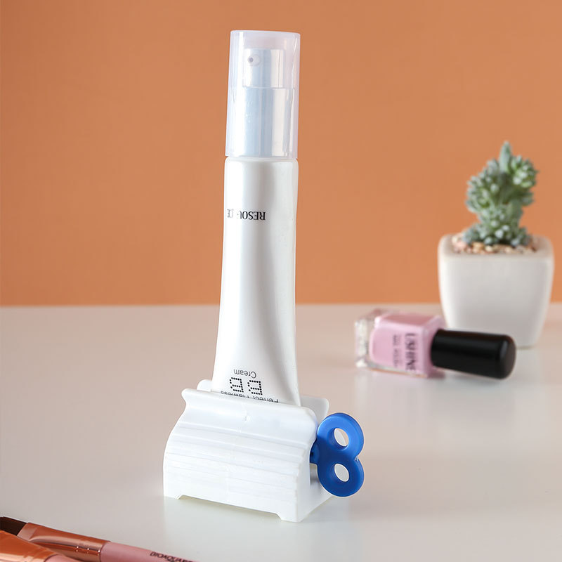 Manual toothpaste squeezing clip, household lazy person toothpaste squeezing tool