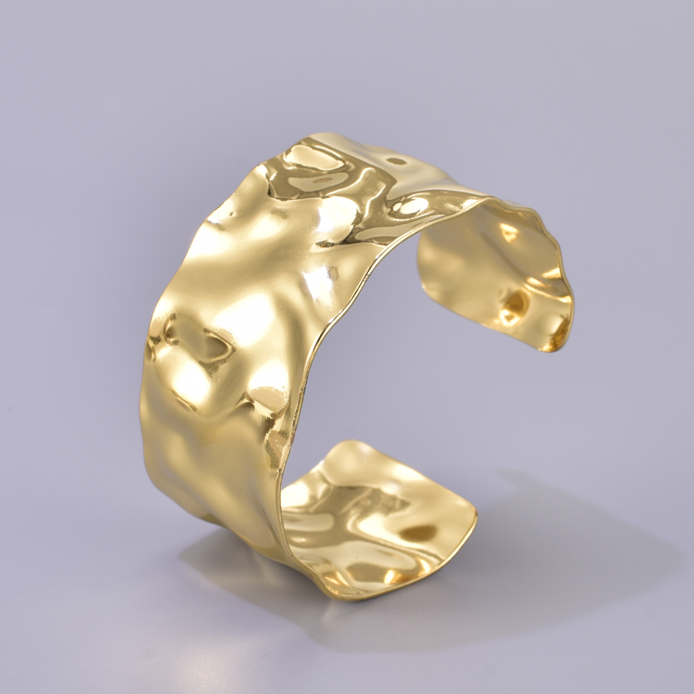 C24 Popular style concave-convex hammer pattern wide surface stainless steel bracelet, personalized for women