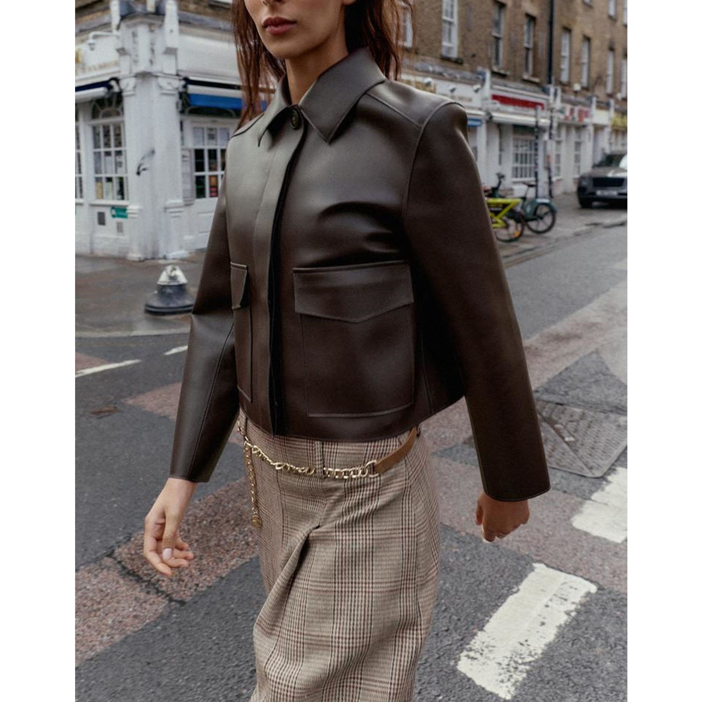 Nova Jaqueta Curta Fena de Couro PU Estilo Britânico com Gola Lapela e Manga Longa, Solta, em Fibra de Poliéster 00% Vel...