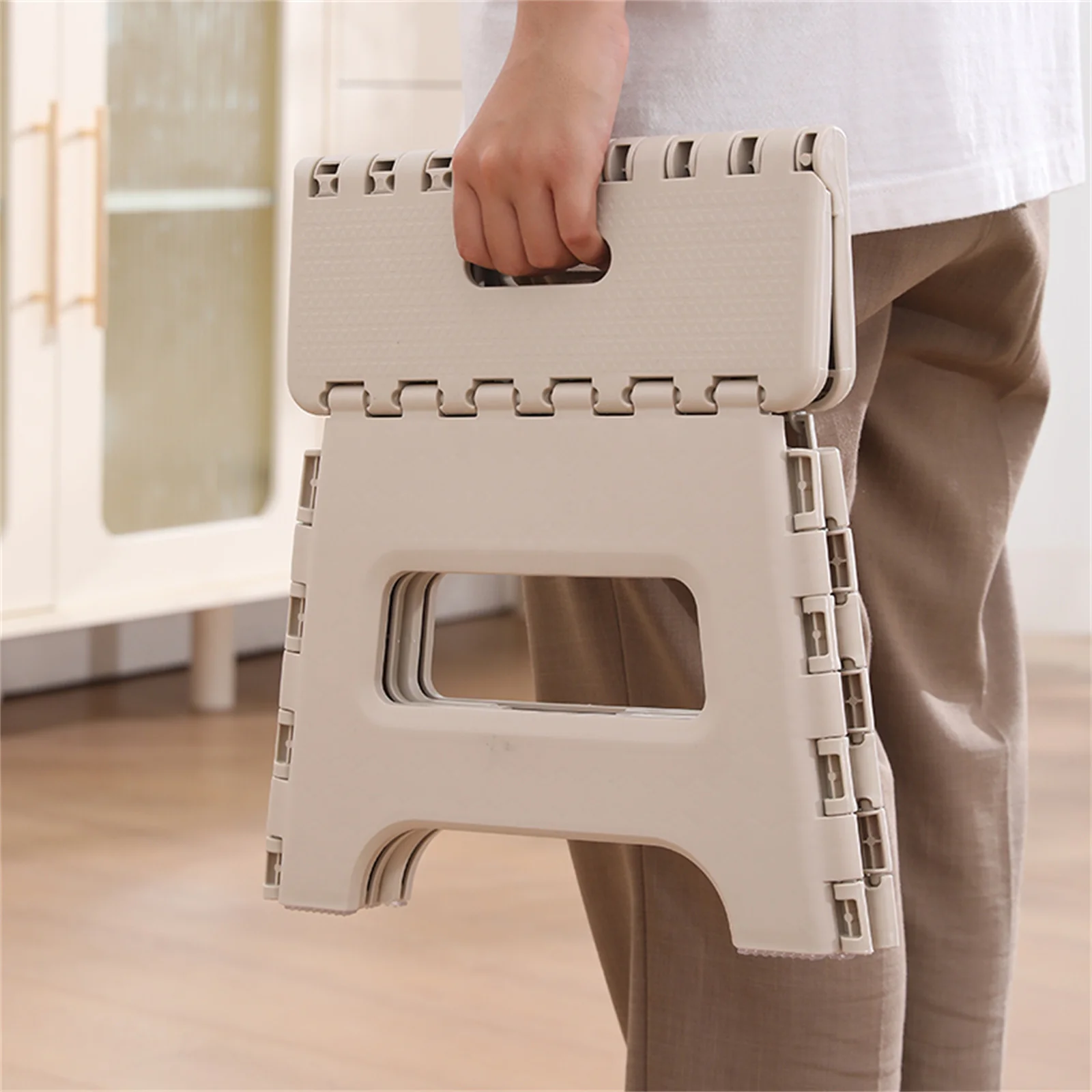 Silla plegable portátil para exteriores, banco de plástico, banco pequeño plegable, banco de pesca, silla de playa beige