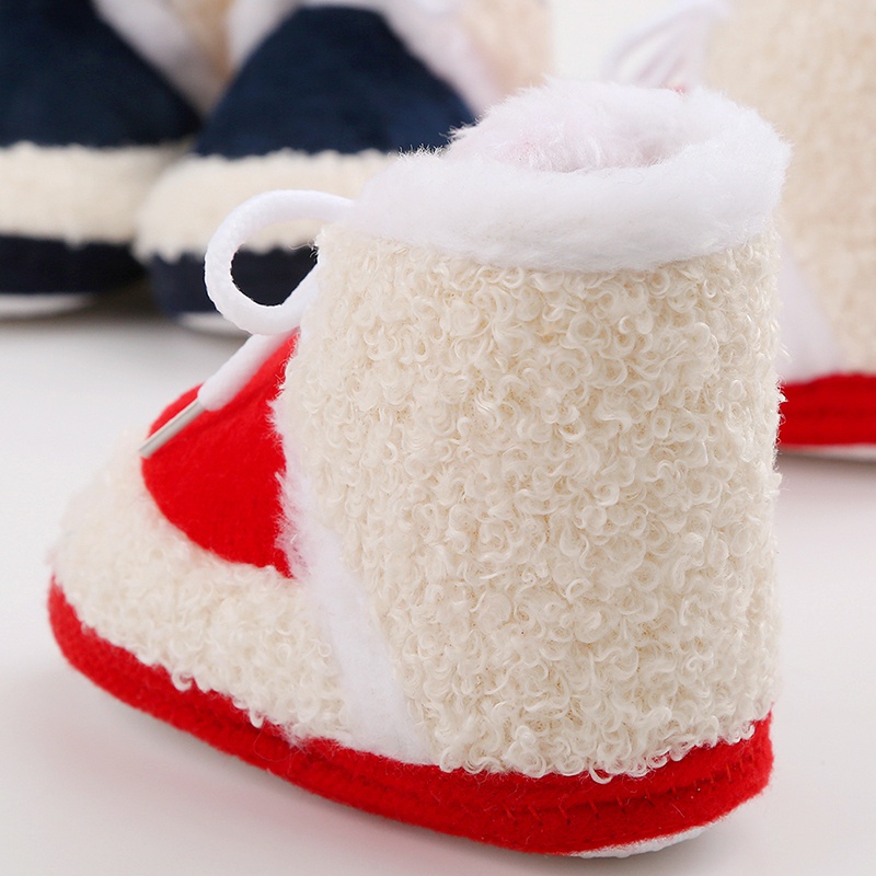 Zapatos de felpa de retales de estilo coreano para bebé, botas de nieve acolchadas de algodón con suela suave y cordones para niños y niñas adorables de 0 a 18M