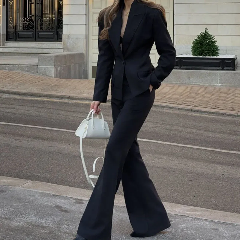 Setelan Jas Blazer Kancing Kerah Santai dengan Celana Lurus Gaya Streetwear Fashion Musim Gugur 2025 untuk Wanita Bertemperamen