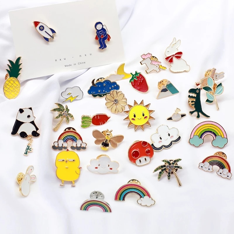 5/10/20Pcs Vielfalt Zufällige Abzeichen Nette Personalisierte Abzeichen Mode Pins Zubehör Für Cartoon Kleidung Tasche Metall pins Set