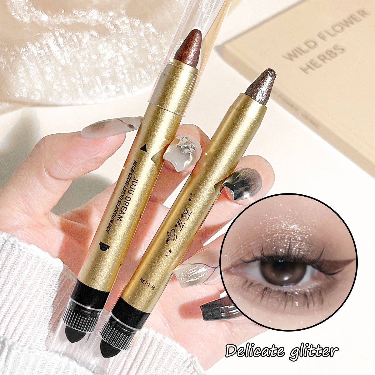 Glowing highlighter eye shadow pencil with pearlescent shimmer and fine glitter for brightening and a dimensional effect
