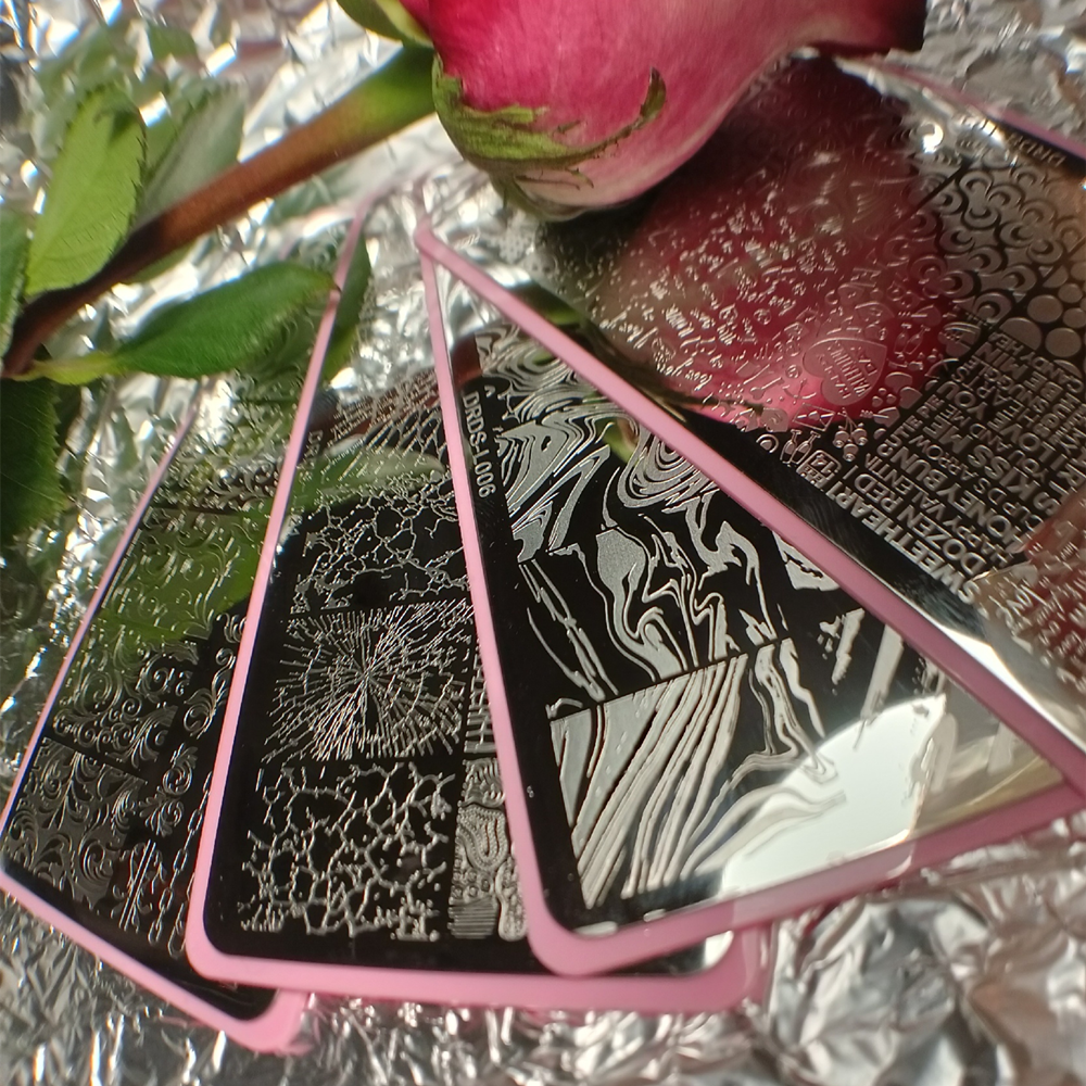 Nail Stamping Plates Tree Bark Pattern Leaves Whirlpool Image Stainless Steel Stencil Nail Art Stamps Geometry Template Stencils