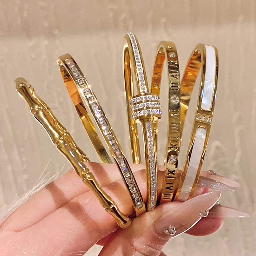 Accessorio in cristallo fatto a mano di lusso placcato oro in acciaio inossidabile Bracciale avvolgente da donna Gioielli non appannati