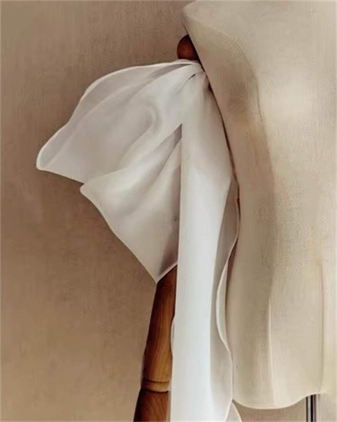 Женские строгие рукава из органзы