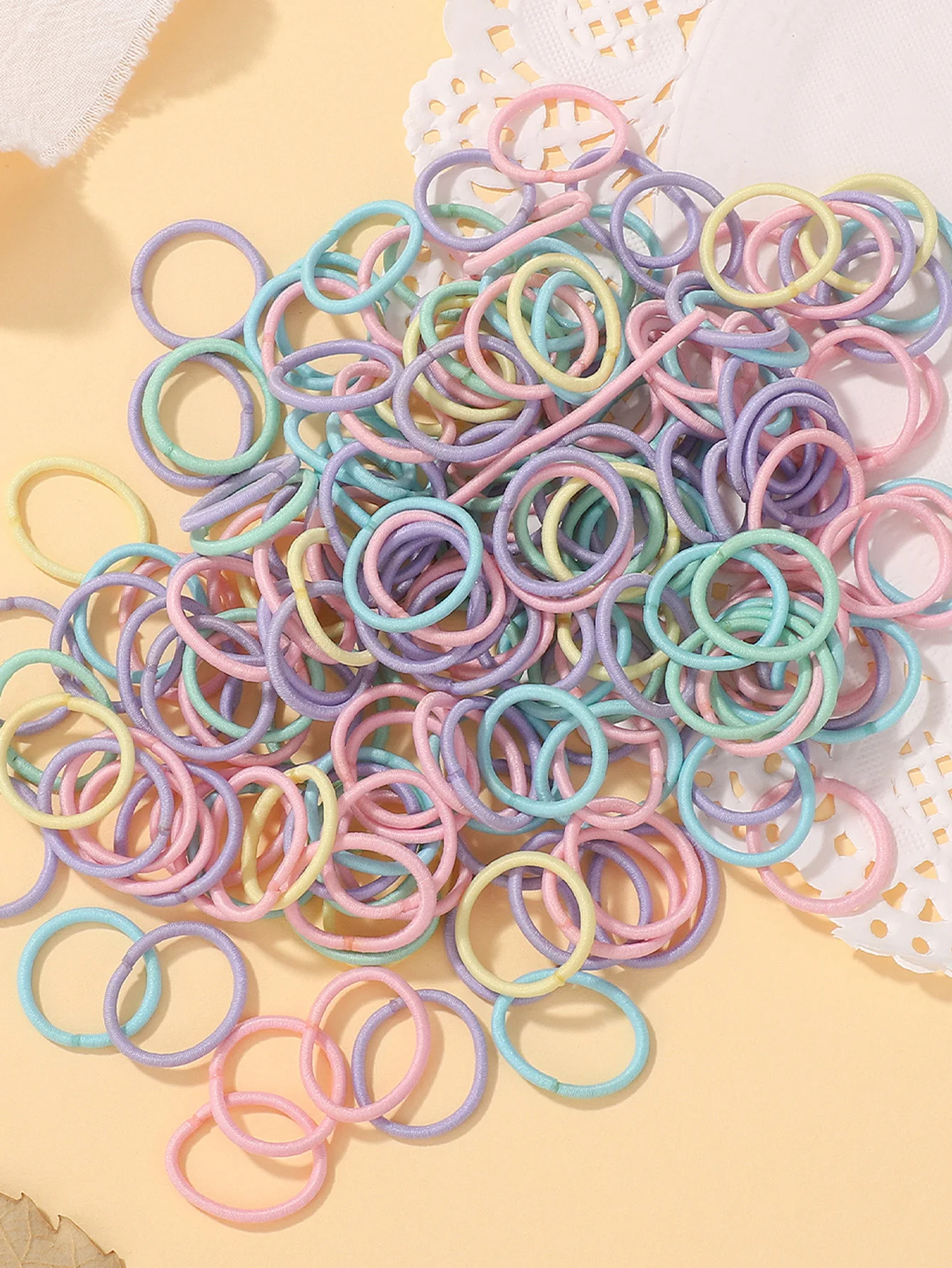 Elastic Hair Bands para Baby Girls, Hair Ties Gum, Colorido Nylon Rubber Band, Rope Doll Acessórios para cabelo, preto, presente, 2cm, 100 Pcs por lote