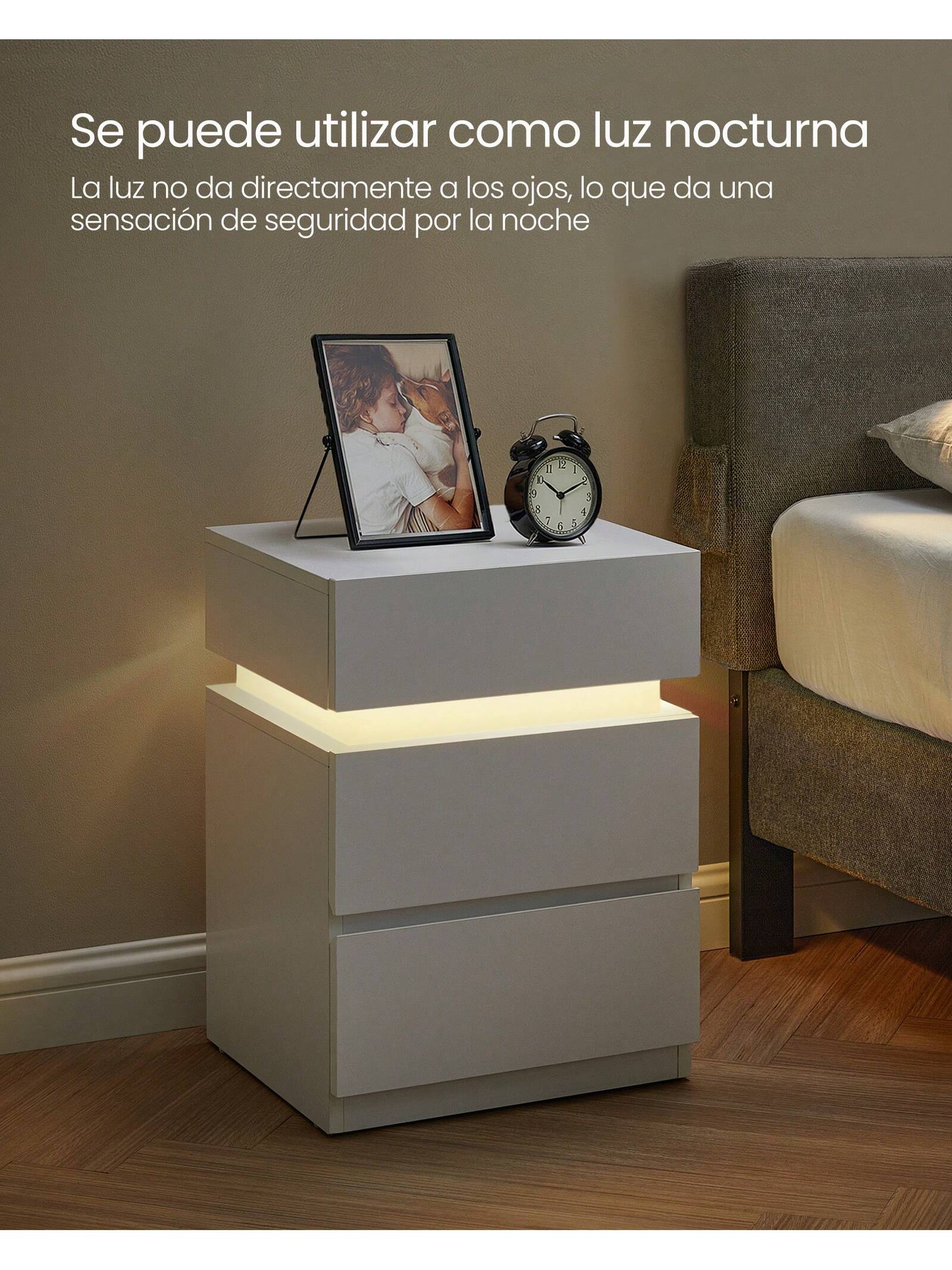 VASAGLE Mesita de Noche con Tira de Luz LED Multicolor Variable, 3 Cajones, Mesa Auxiliar, Estilo Moderno, 35 x 40 x 55 cm, Negro con Veta de Madera/Blanco