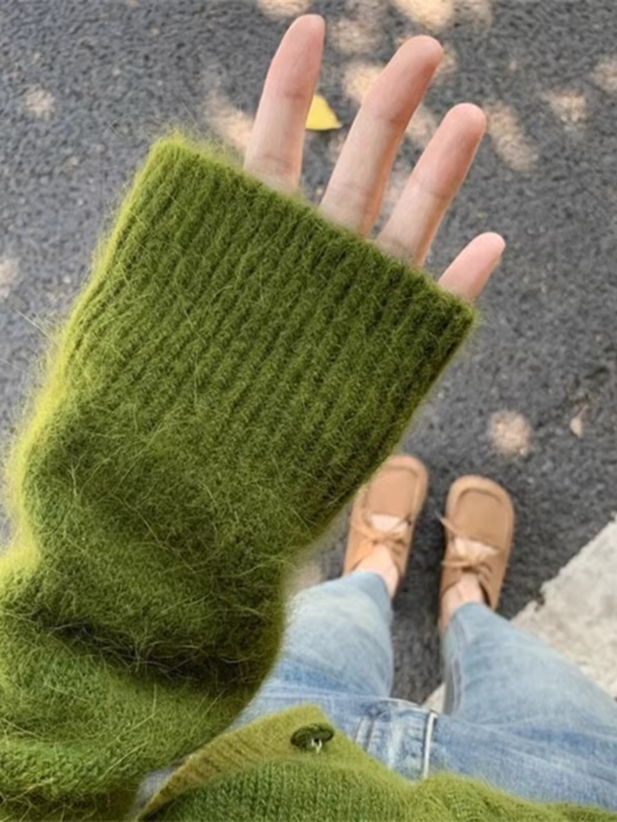 春秋の新スタイルアヒルイエローニットオープンカーディガン女性の小さなドーパミンアウターアボカドグリーンジャケット V ネックトップ