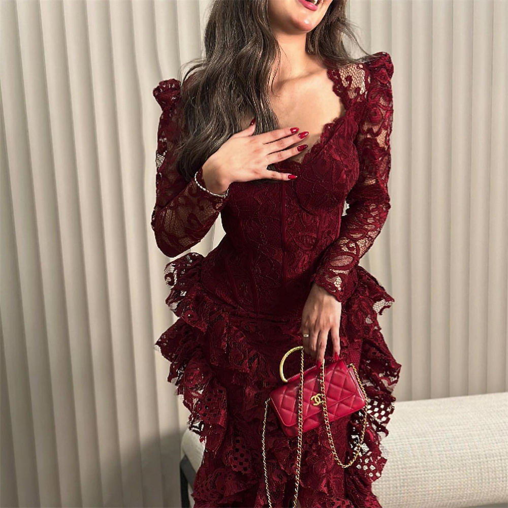 Bella ที่กําหนดเองลูกไม้เซ็กซี่ Mermaid robes de soirée สีแดง V คอชุดราตรีวันวาเลนไทน์ความยาวชั้น Draped ชุดแต่งงาน