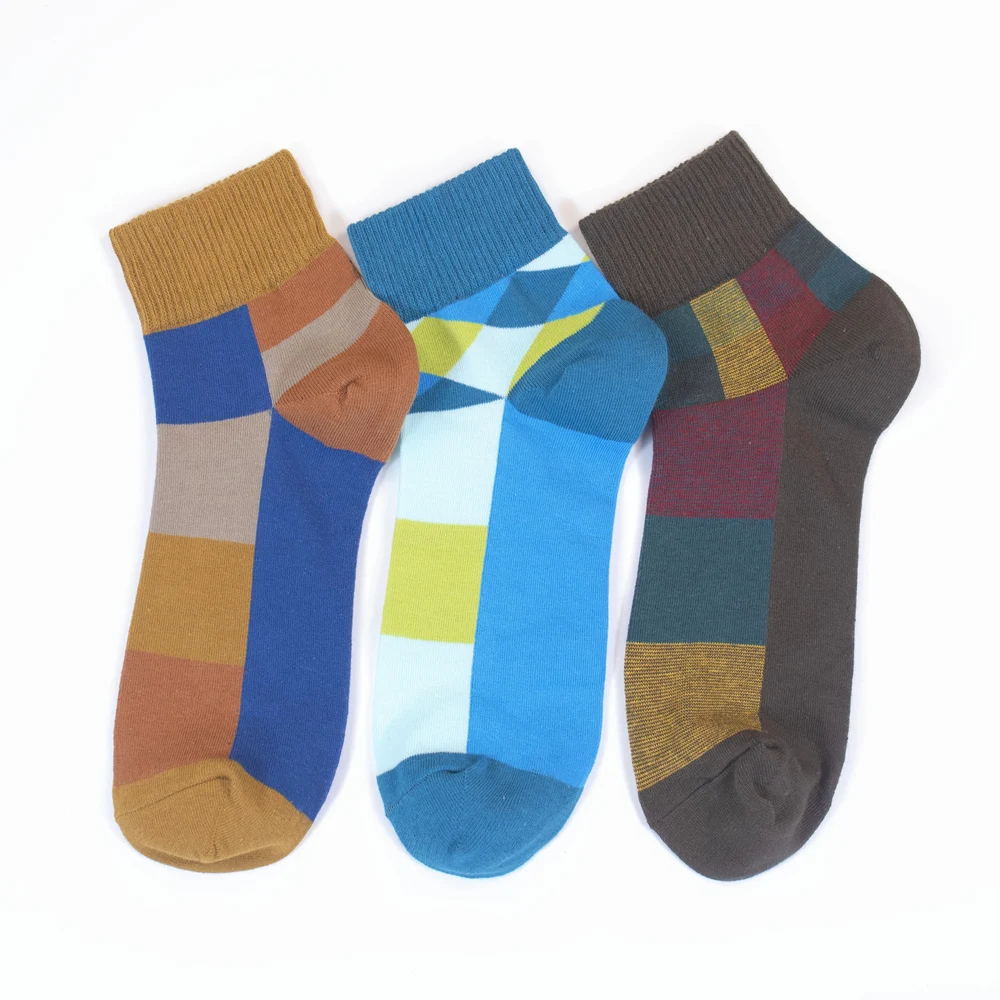 Nuevos calcetines cortos multicolores de algodón de primavera y verano para hombre, calcetines de compresión de alta calidad a la moda, novedad feliz, calcetines de corte bajo