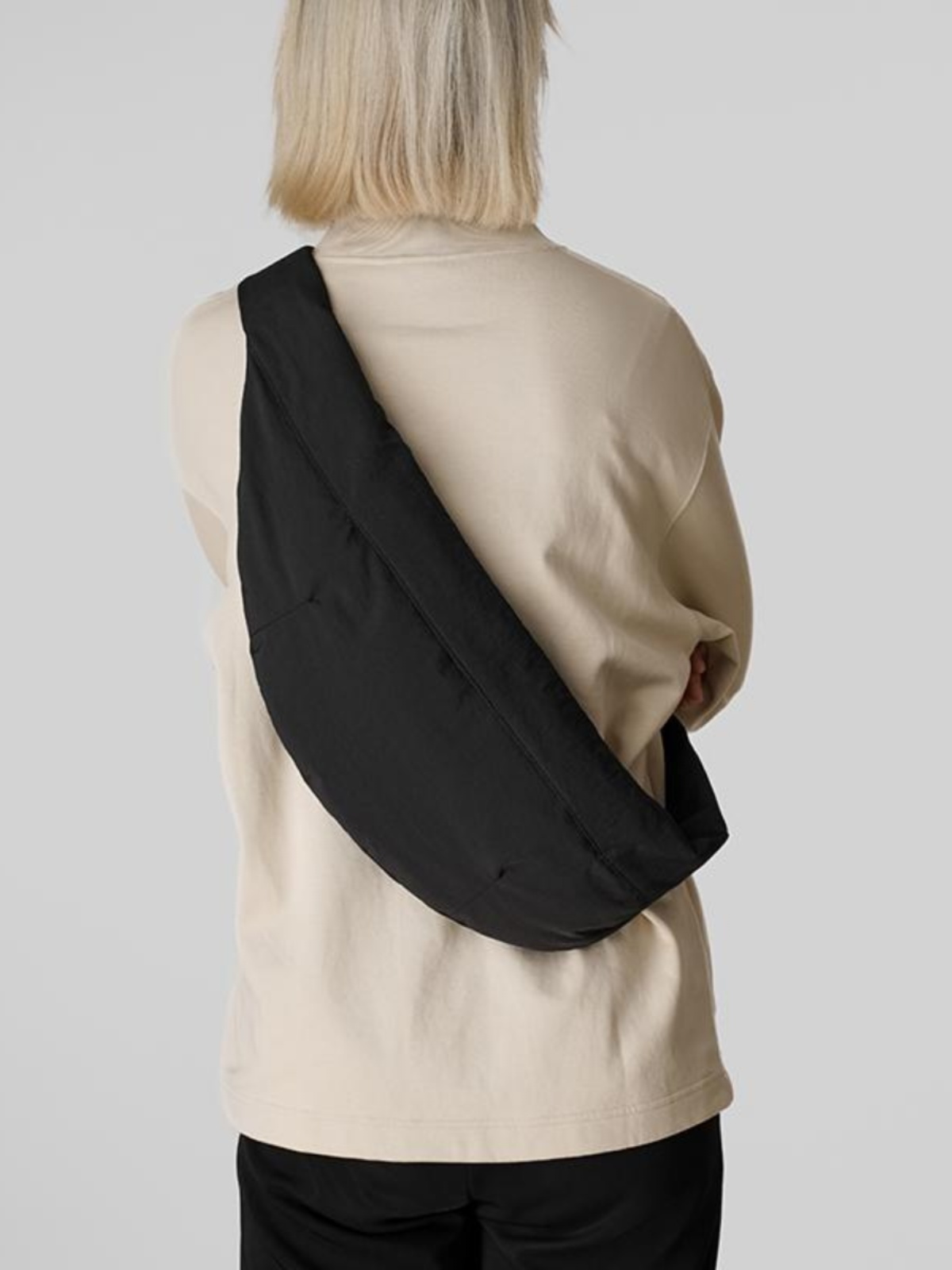 Minimalist Unisex Chest Bag Large Capaci Waterproof Single Shoulder Bag Lightweight Personal Bag Casual Dumpling Shape Nylo...