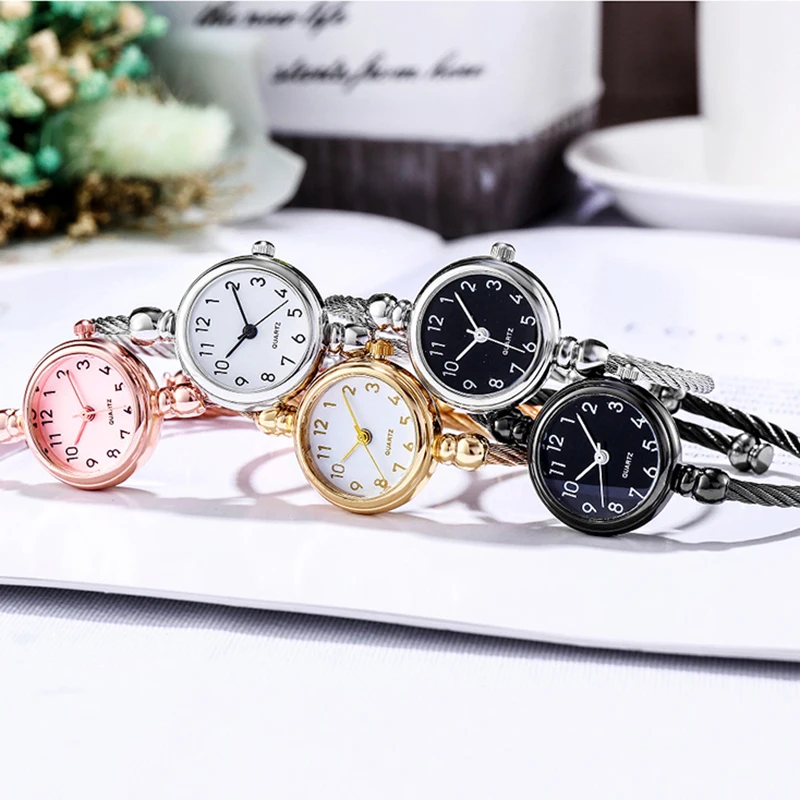 YIKAZE นาฬิกาผู้หญิงขนาดเล็กสร้อยข้อมือกําไลข้อมือทองนาฬิกาสแตนเลส Retro สุภาพสตรีนาฬิกาข้อมือควอตซ์นาฬิกาแฟชั่นนาฬิกา