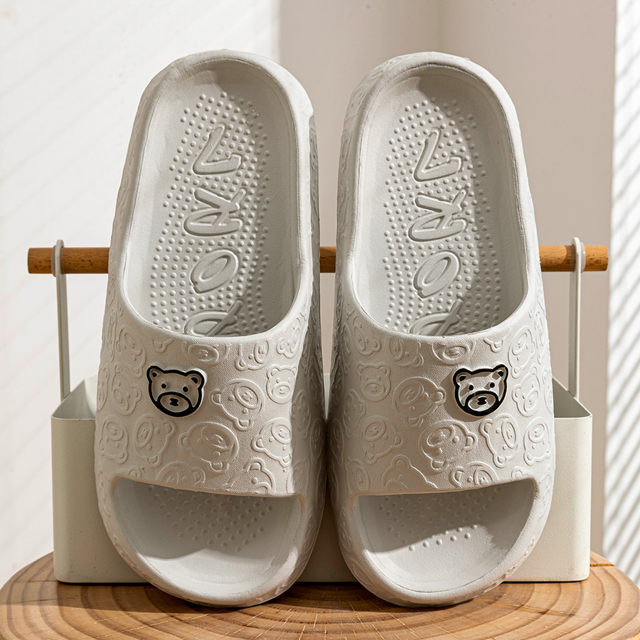 Zapatillas de moda de verano para hombre, sandalias con estampado de osito, baño interior, antideslizantes, suaves, zapatos informales para dormitorio para mujer, pareja