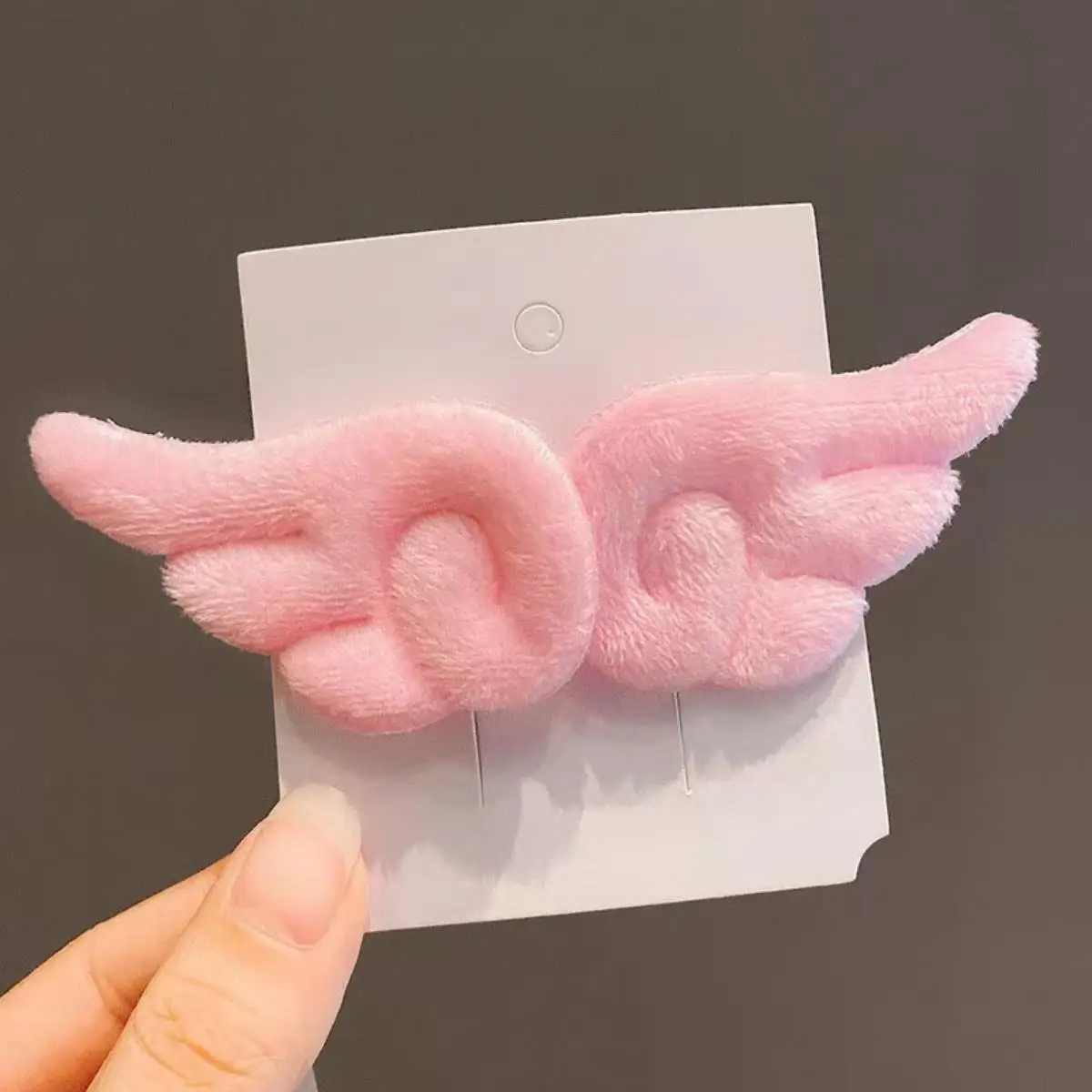 女の子のための天使の羽のヘアクリップ,かわいいヘアピン,シンプルな飾り,ヘアアクセサリー,2個