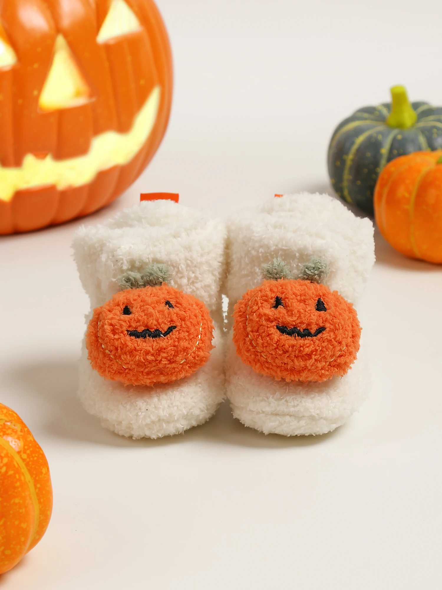 Botas de bebê de abóbora de Halloween permanecem no chinelo inverno quente sapatos macios sapatos de meia de berço recém-nascido