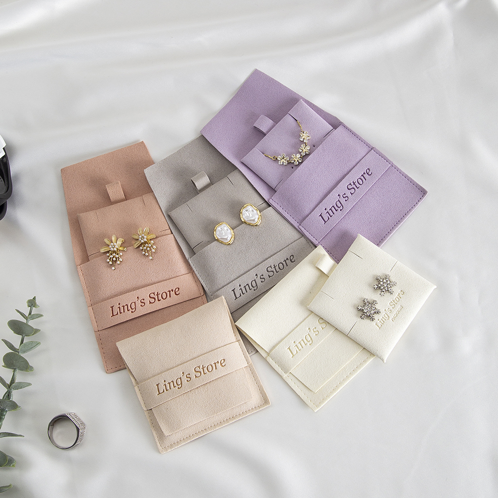 20/50/100 pçs logotipo personalizado jóias tira de microfibra 8x8cm saco inserção com 6x6cm almofada cartão para brincos studs colar pingente