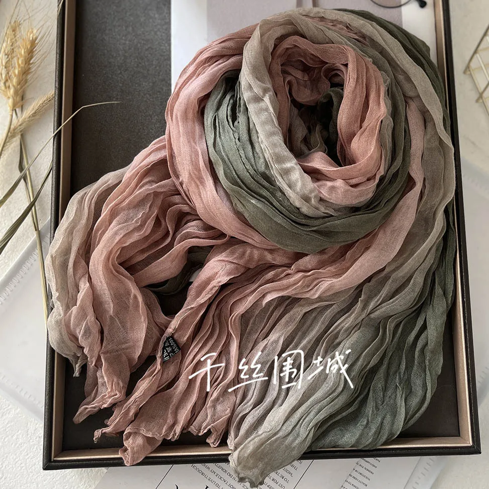 Nueva bufanda de algodón cáñamo degradado azul Otoño/Invierno Retro versátil estampado chal largo de pliegue elegante y a la moda para mujer