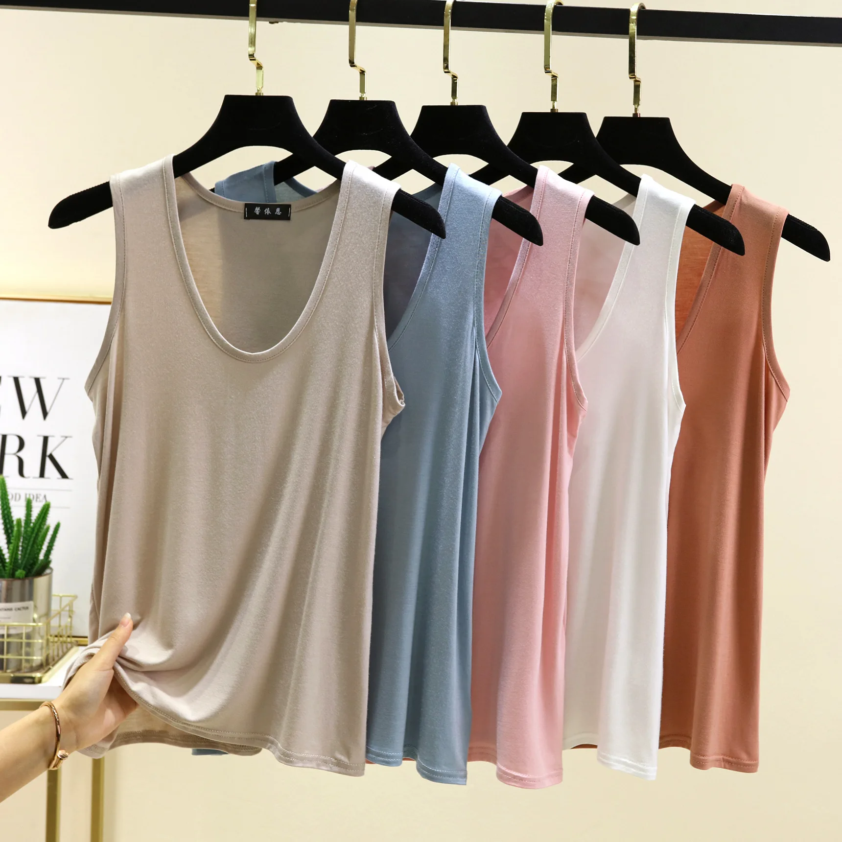 Plus Größe L bis 6XL Modal Damen Tank Tops U-Ausschnitt Sommer Dünnes ärmelloses Top mit Boden Lose T-Shirts Weste Komfort Homewear
