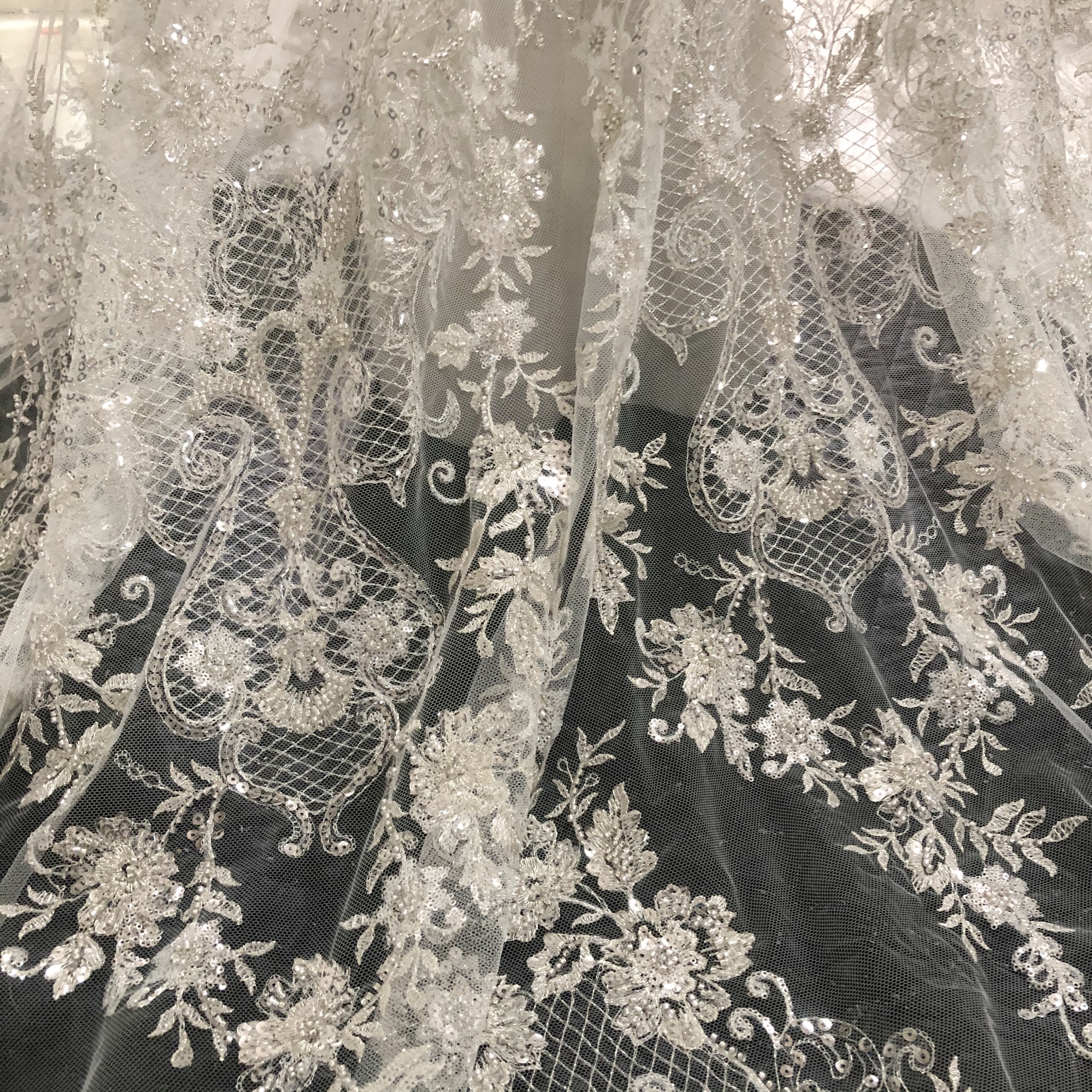 New Luxury Court Style Sequin Beads Embroidered Wedding Lace Fabric Custom Evening Dress Accessories