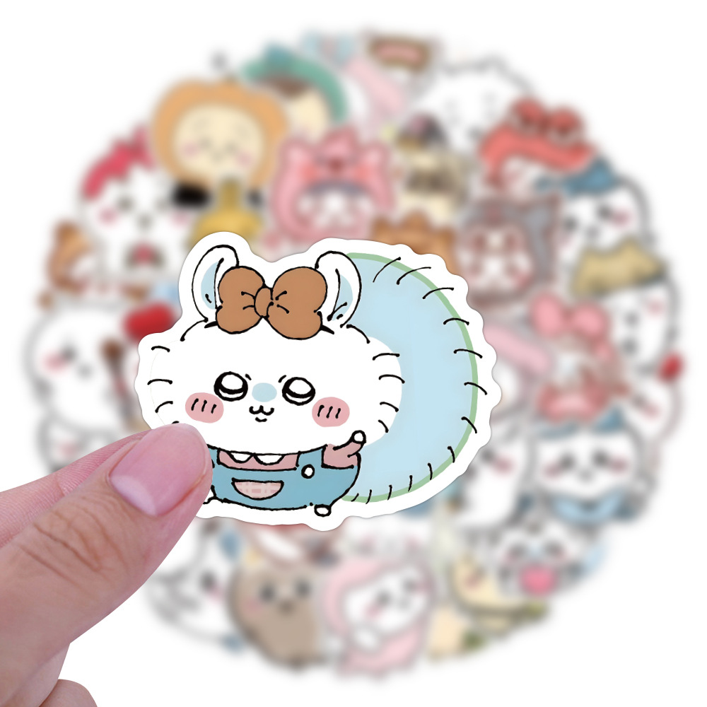 64 szt. Śliczne Chiikawa naklejki Cartoon Laptop etui na telefon lodówka bagażowa DIY naklejka Graffiti wodoodporna naklejka zabawka dla dzieci