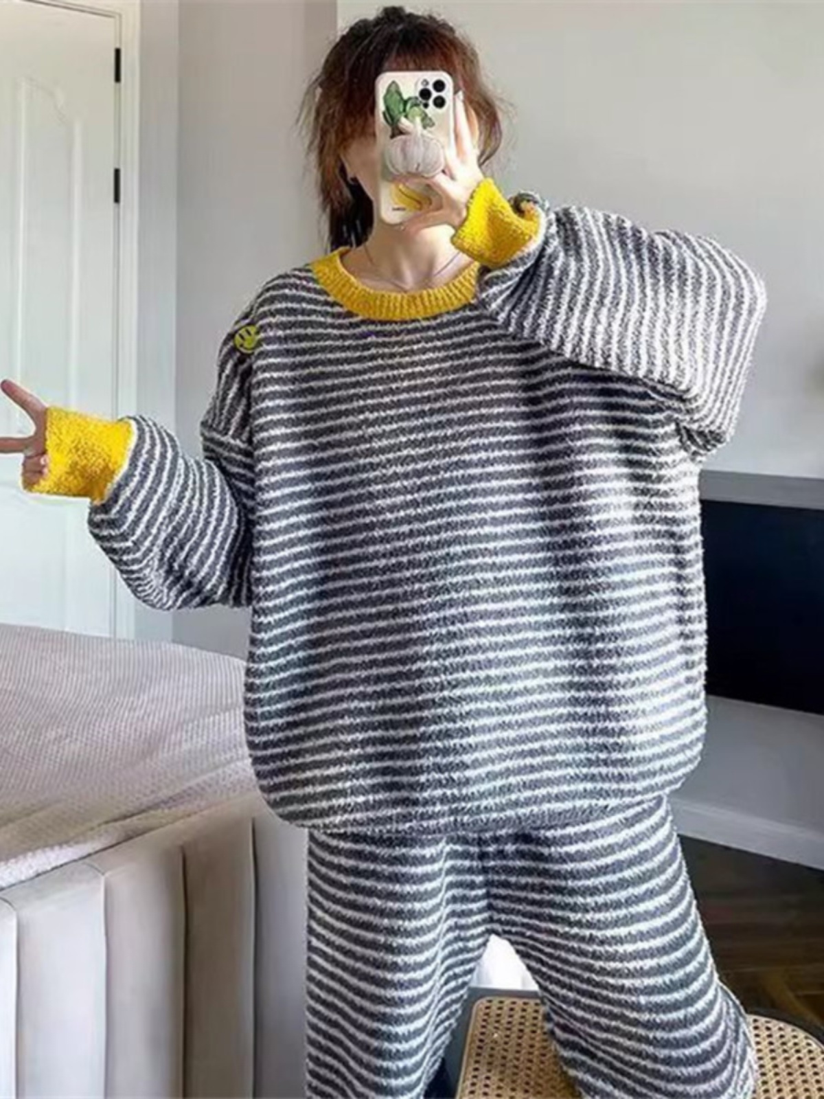 Plus Size Soft Coral Fleece Pajamas Women's Winter Thickened Half Velvet Warm Stripes Home Clothes Set Comfortable Long Sleev...