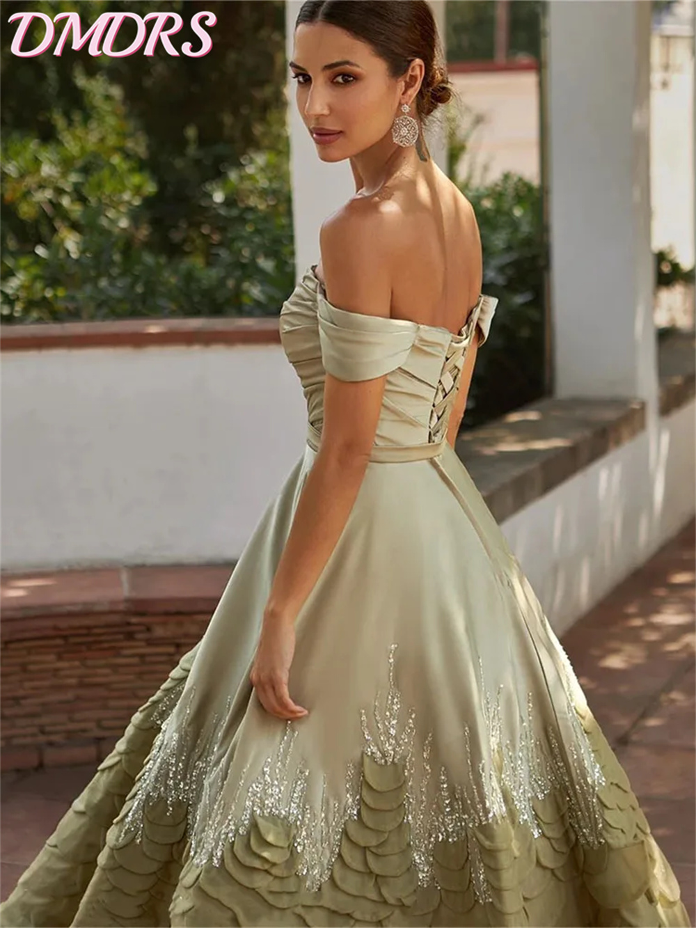 หรูหราแขนกุดชุดเจ้าสาวเซ็กซี่ชุดเจ้าสาว Elegant ความยาวชั้นชุดแต่งงานที่กําหนดเอง Vestidos De Novia