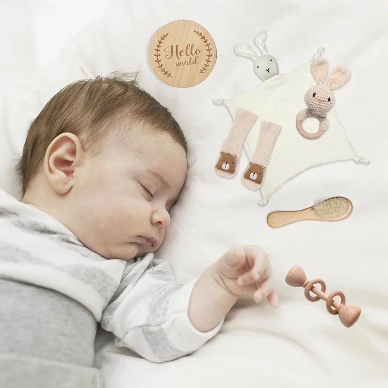 เด็กไม้โครเชต์ Rattle แปรงสร้อยข้อมือผ้าเช็ดตัวผ้าฝ้ายสองด้านผ้าห่มทารกแรกเกิดชุดของขวัญกล่องสําหรับของขวัญอาบน้ําเด็ก